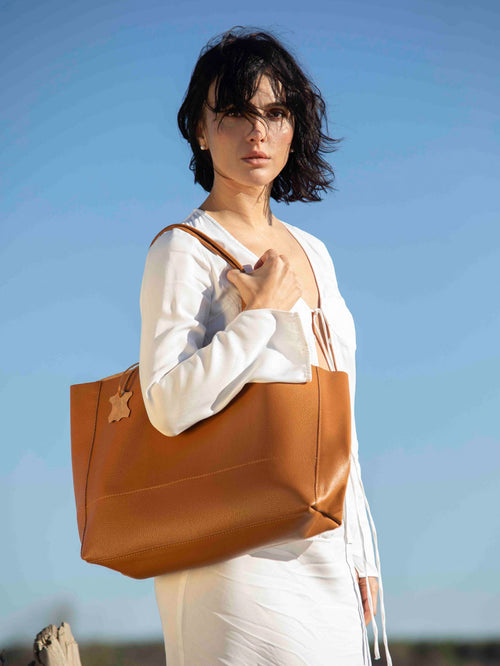 Daily Leather Tote